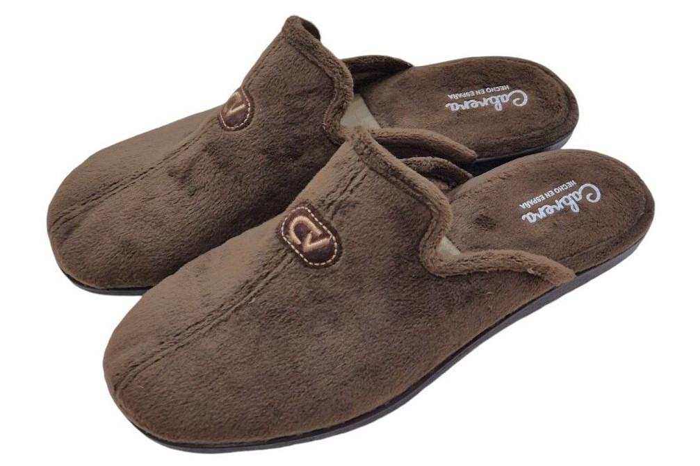Zapatillas de casa destalonadas Cabrera 9040 en marrón