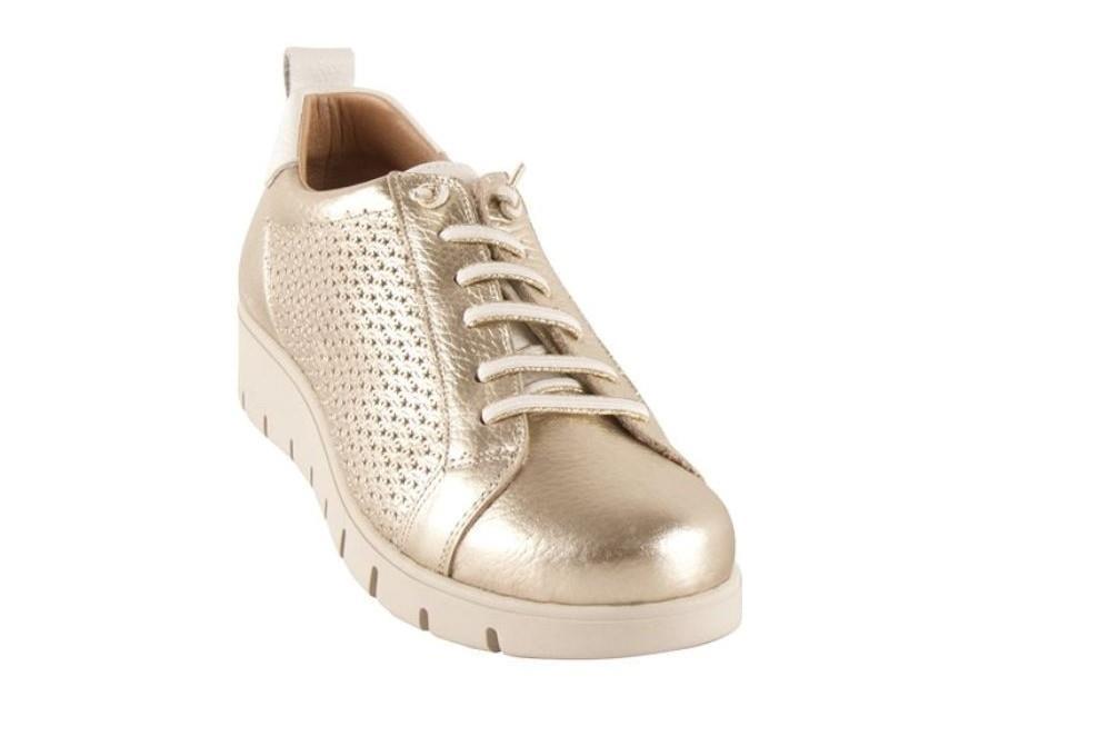 Zapatilla deportiva Chamby 11 en color platino para mujer