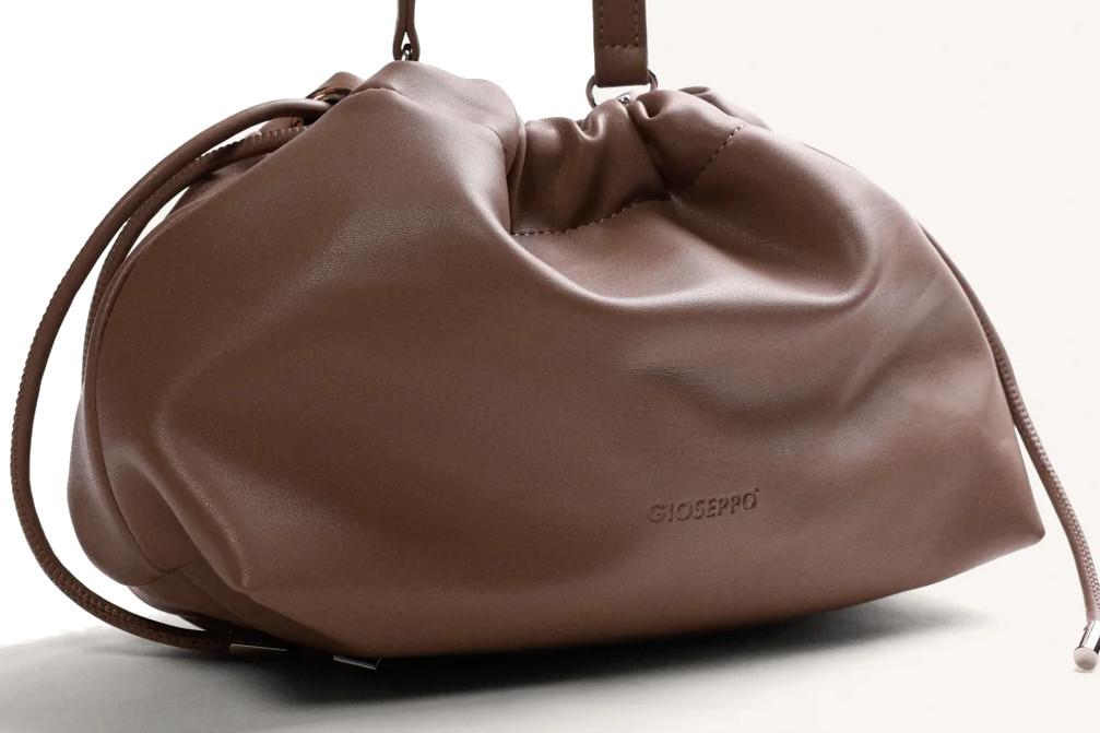 Bolso Bucket Gioseppo 80649 en taupe de bandolera para mujer