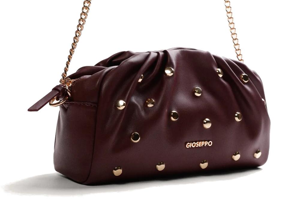 Bolso Bandolera Gioseppo 80647 en Burdeos con tachas para mujer