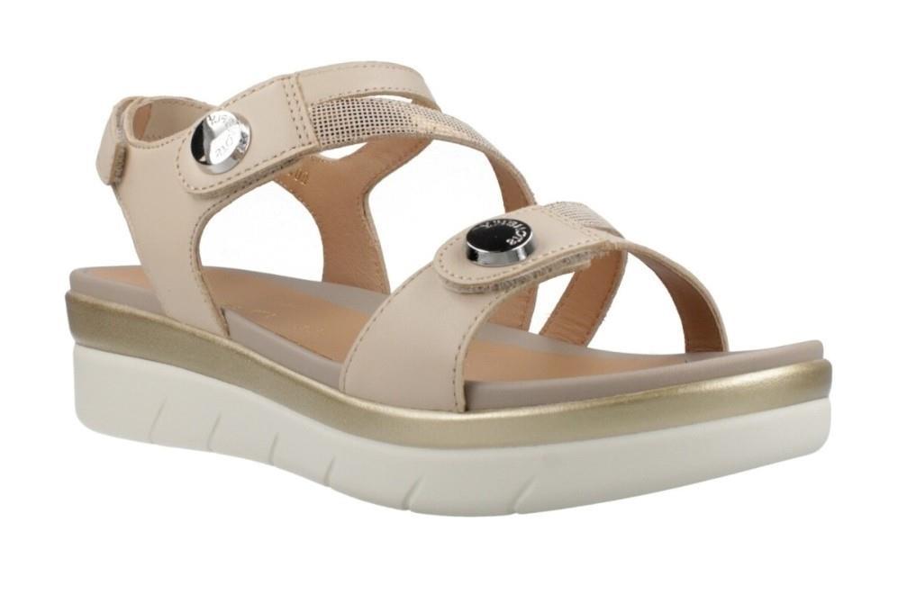 Sandalias cómodas Stonefly Aqua III 27 en crema.
