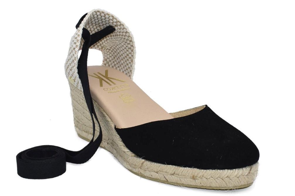 Alpargatas con cuña COKKETA 5010 en negro para mujer