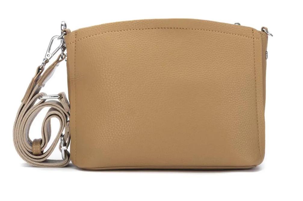 Bolso bandolera XTI 184535 camel– Bolso troquelado elegante con diseño calado y estilo romántico