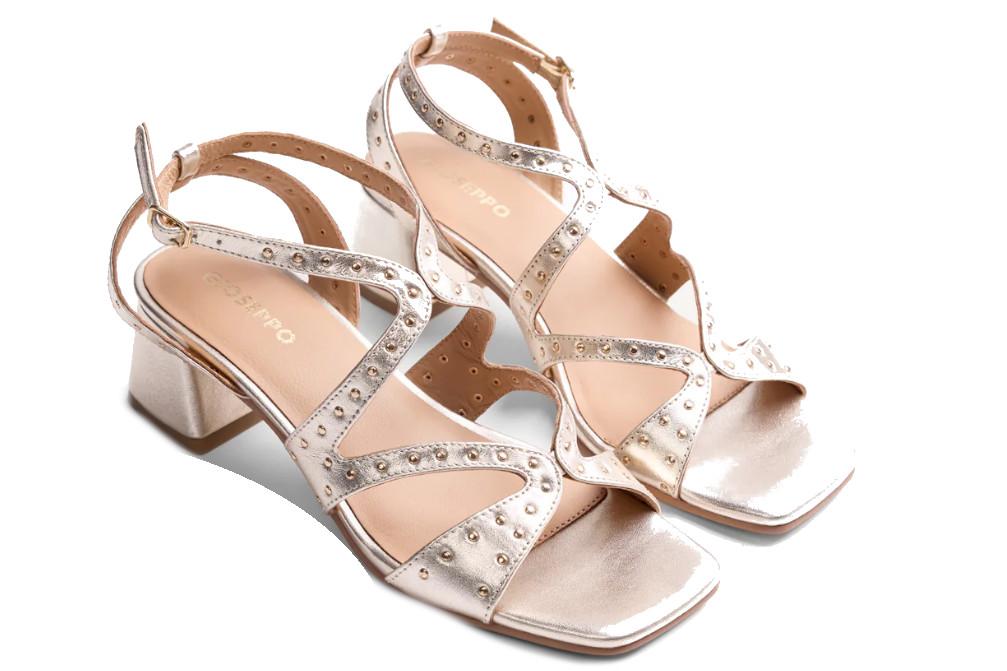 Sandalias de tacón medio de piel Gioseppo Watate 78207 platino con tachas – cómodas y elegantes