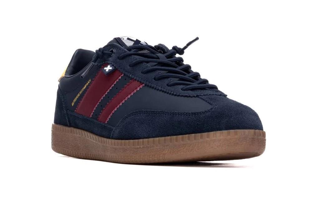 Zapatillas deportivas casuales XTI 144151 en color azul marino