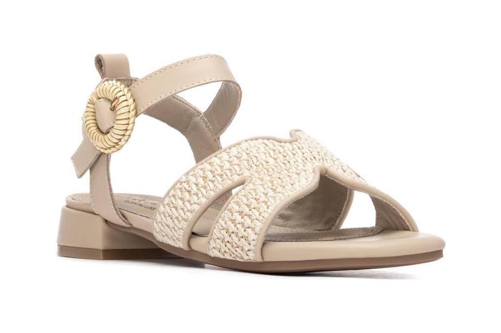 Sandalias planas Carmela 163273 Beige para Mujer | Diseño Trenzado Tipo Rafia y Suela Antideslizante
