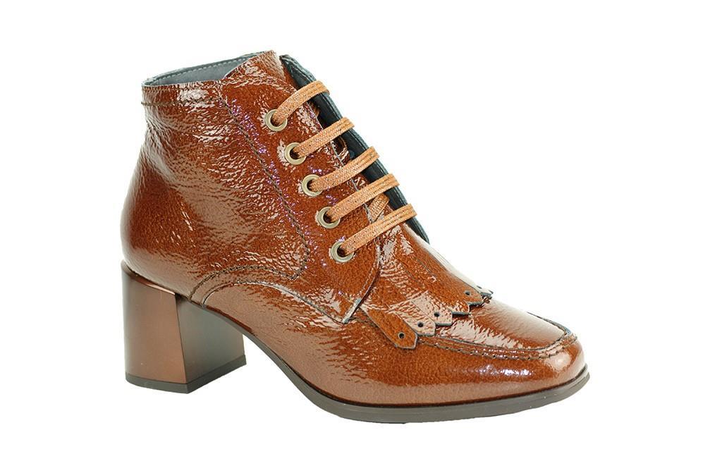 Botines con tacón Pitillos 10833 de color cuero