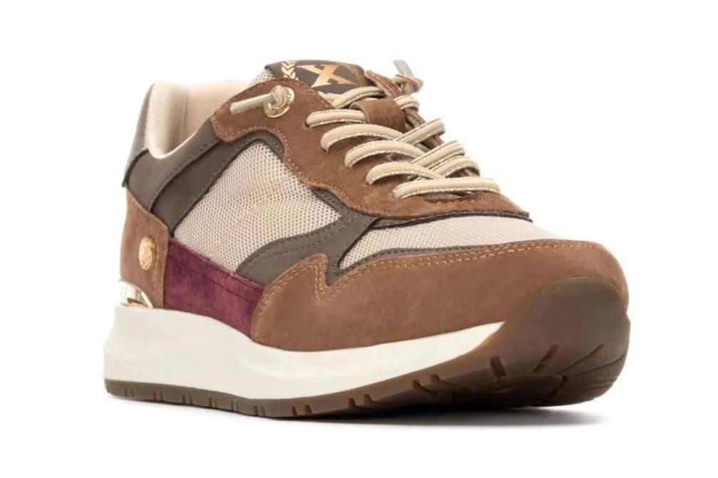 Zapatillas deportivas casuales XTI 14420601 en camel