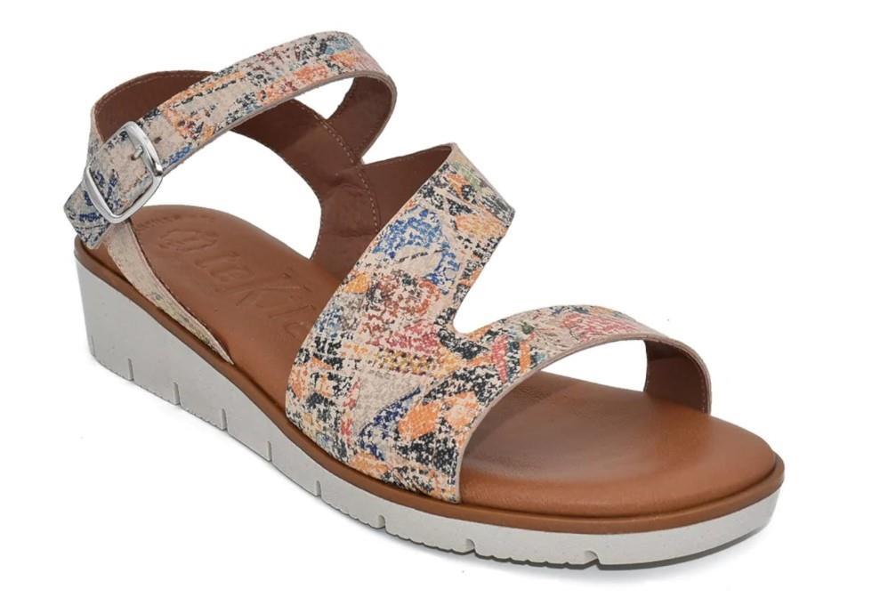 Sandalias con cuña Tekila 1358 en beige