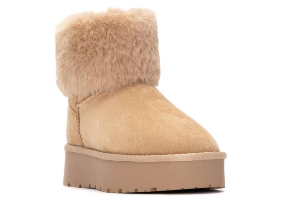 Botines snow XTI 144719 en color beige