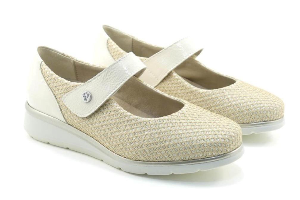 Merceditas Pitillos 10331 en crema para mujer