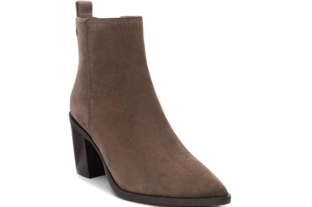 Botines con tacón Carmela 161895 en taupe para mujer