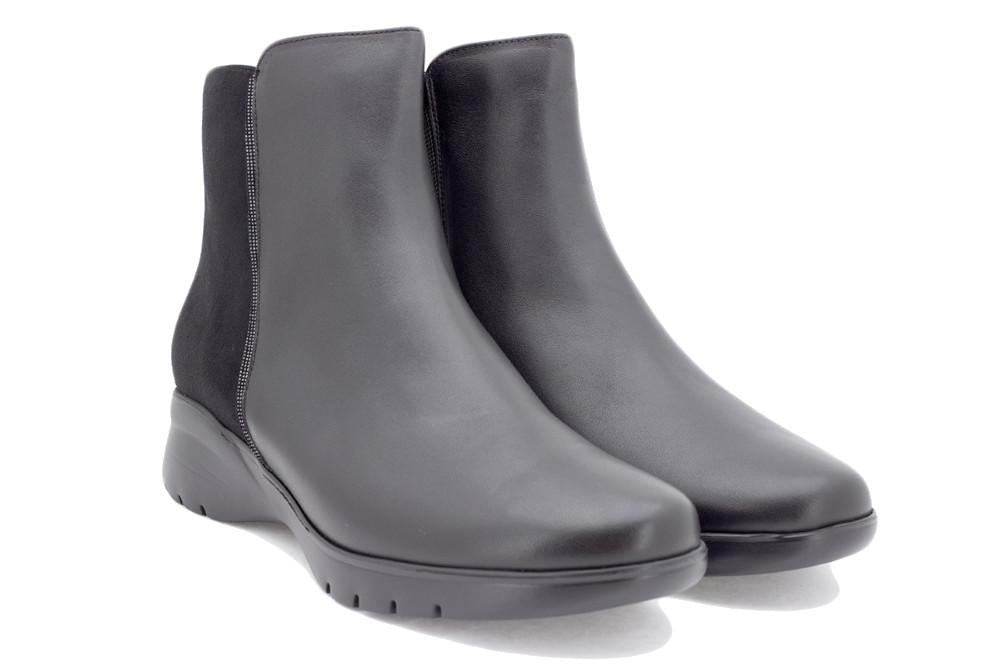 Botines planos cómodos PieSanto 255873 en color negro