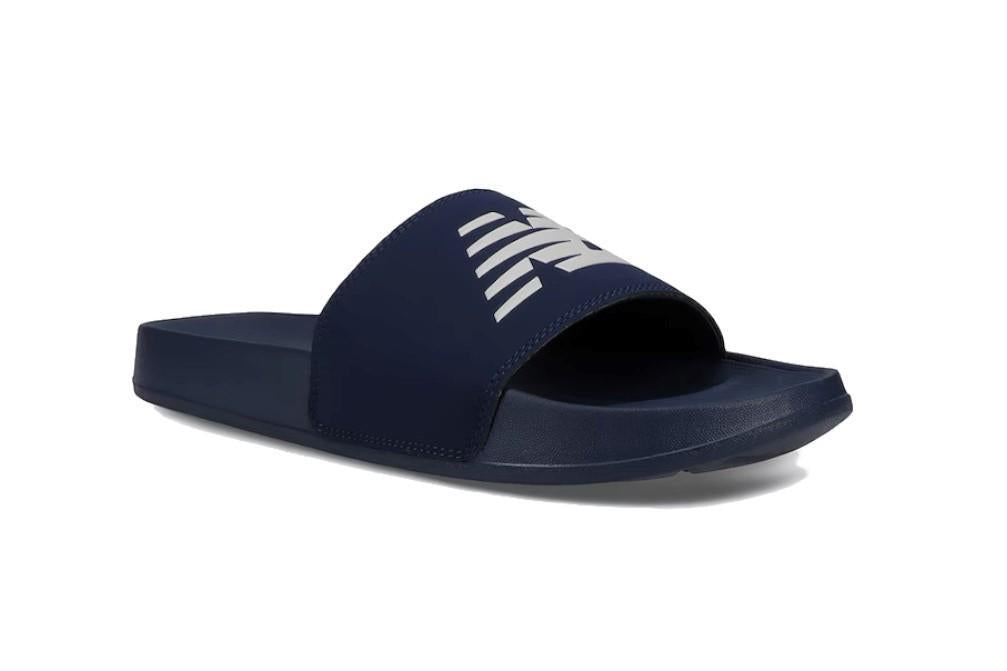 Chanclas de piscina New Balance SUF200C3 en azul marino para hombre