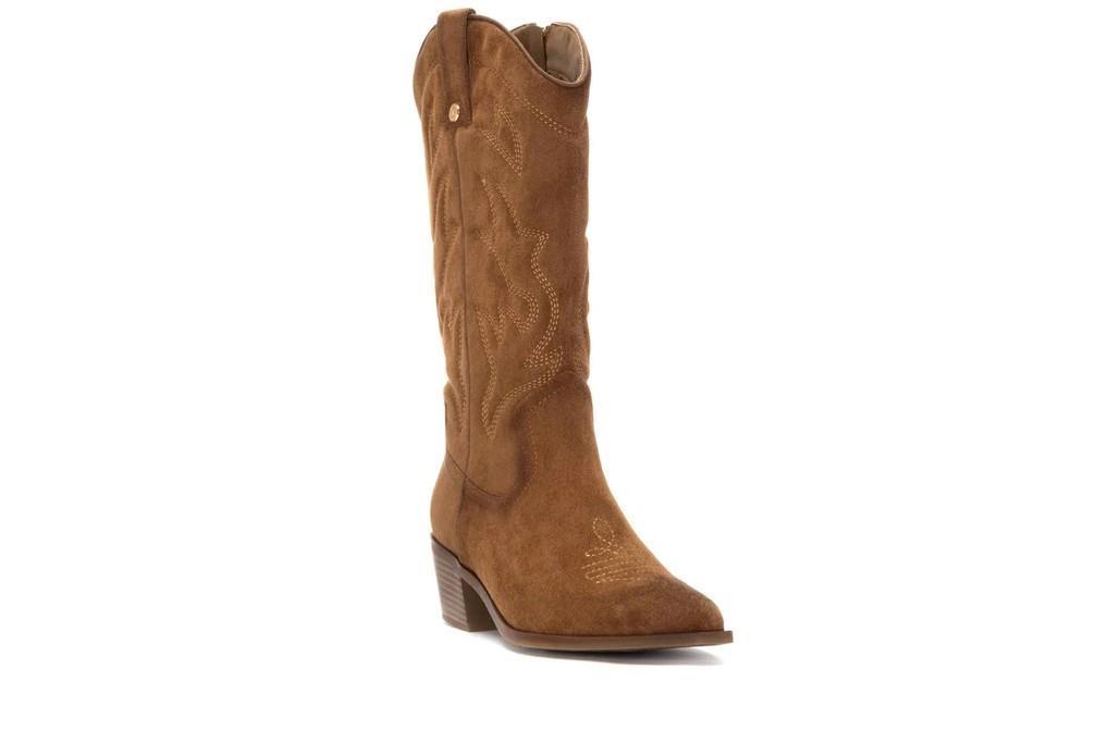 Botas altas cowboy XTI 144308 en ante camel