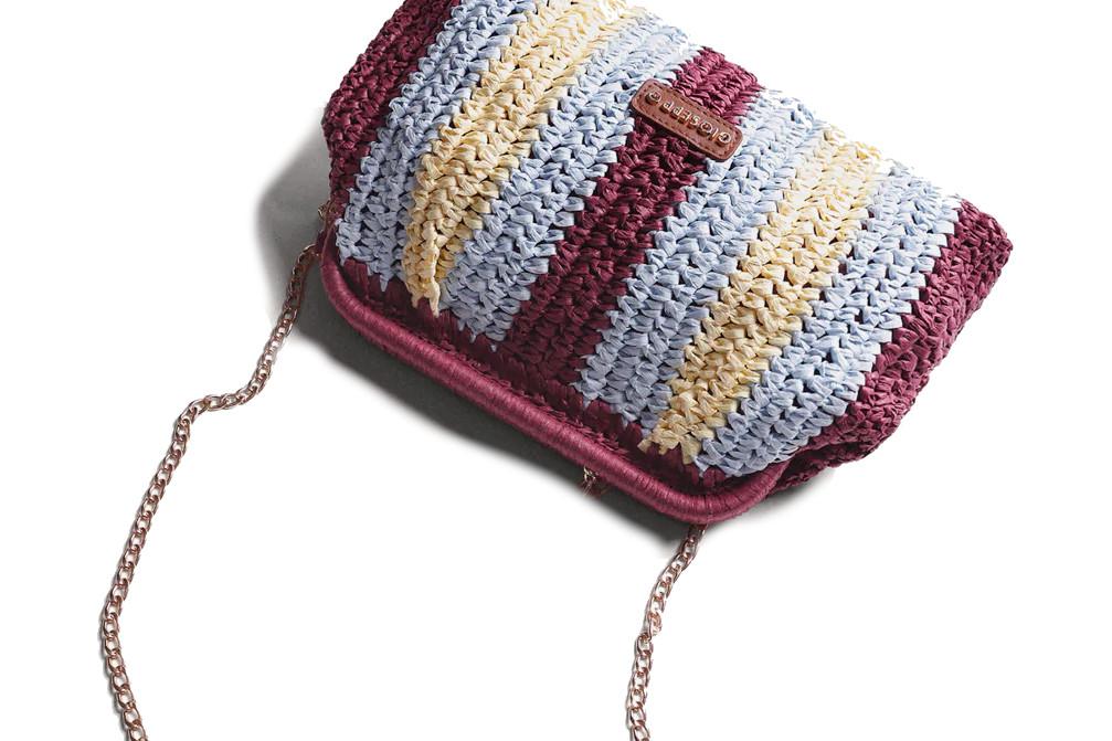 Bolso de Mano Gioseppo Matunda 78138 Burdeos Trenzado con Rayas y Asa Extraíble