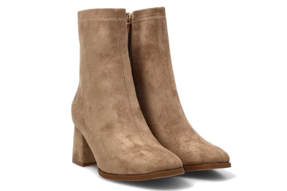 Botines de antelina Etika 32012 taupe con tacón de 6 cm