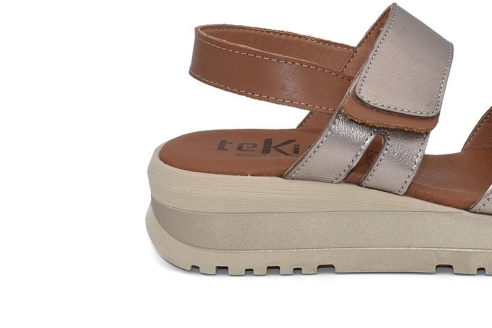 Sandalias con cuña Tekila S107 en cuero para mujer