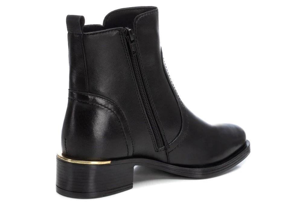 Botines Chelsea Carmela 162017 en negro para mujer