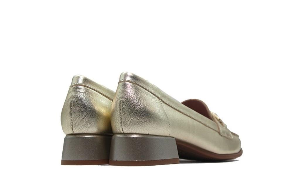Mocasin Pitillos 5771 para mujer en color oro