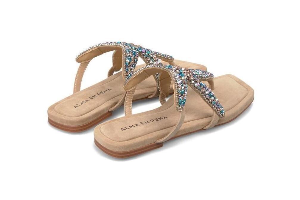 Sandalias planas Alma en Pena V251973 en sand para mujer