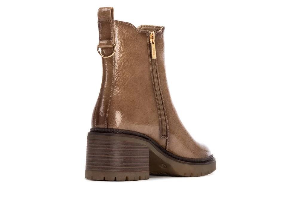 Botines de tacón chelsea XTI 144277 en beige
