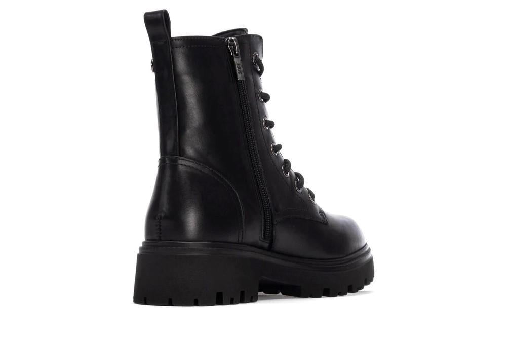Botines militares XTI 144658 en negro