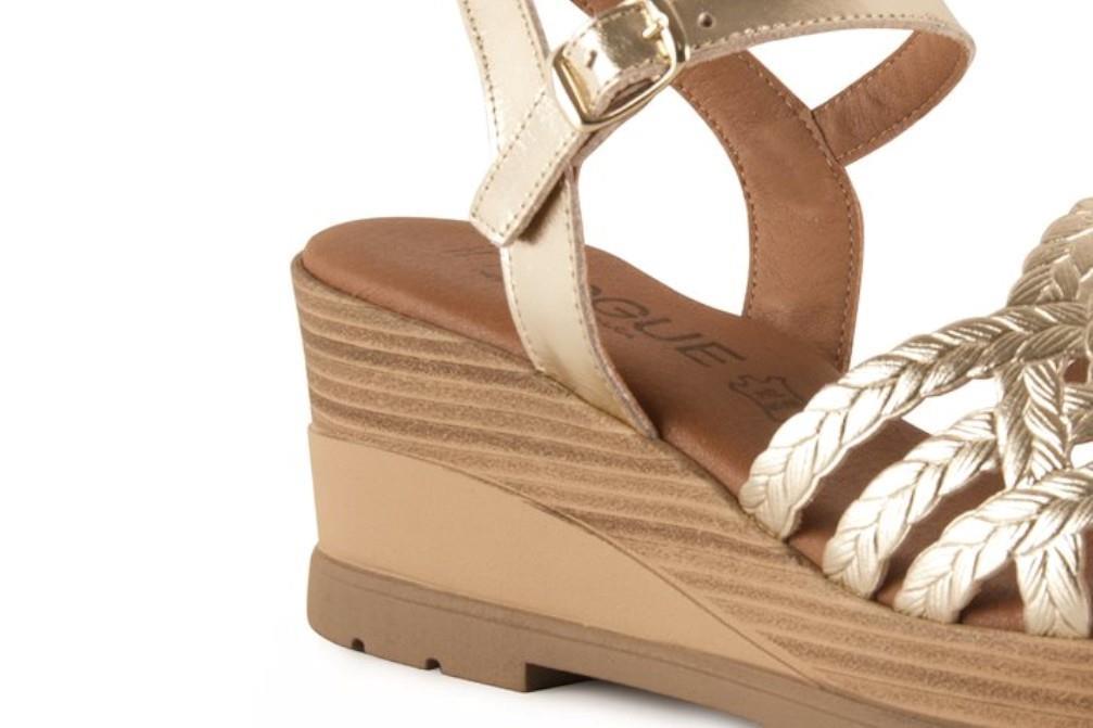 Sandalias con cuña In Vogue S-1074 en platino para mujer
