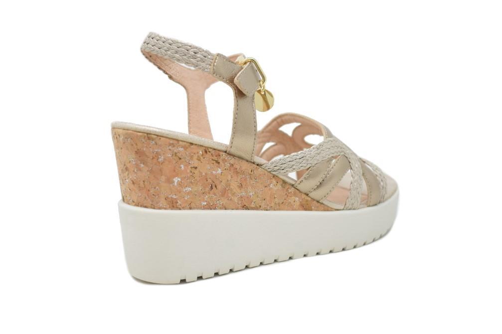 Sandalias con cuña Stonefly ELY 13 LAMINATED 216063 en oro para mujer