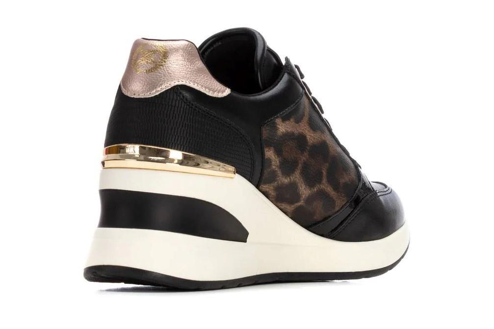 Zapatillas deportivas con cuña XTI 14437801 en leopardo