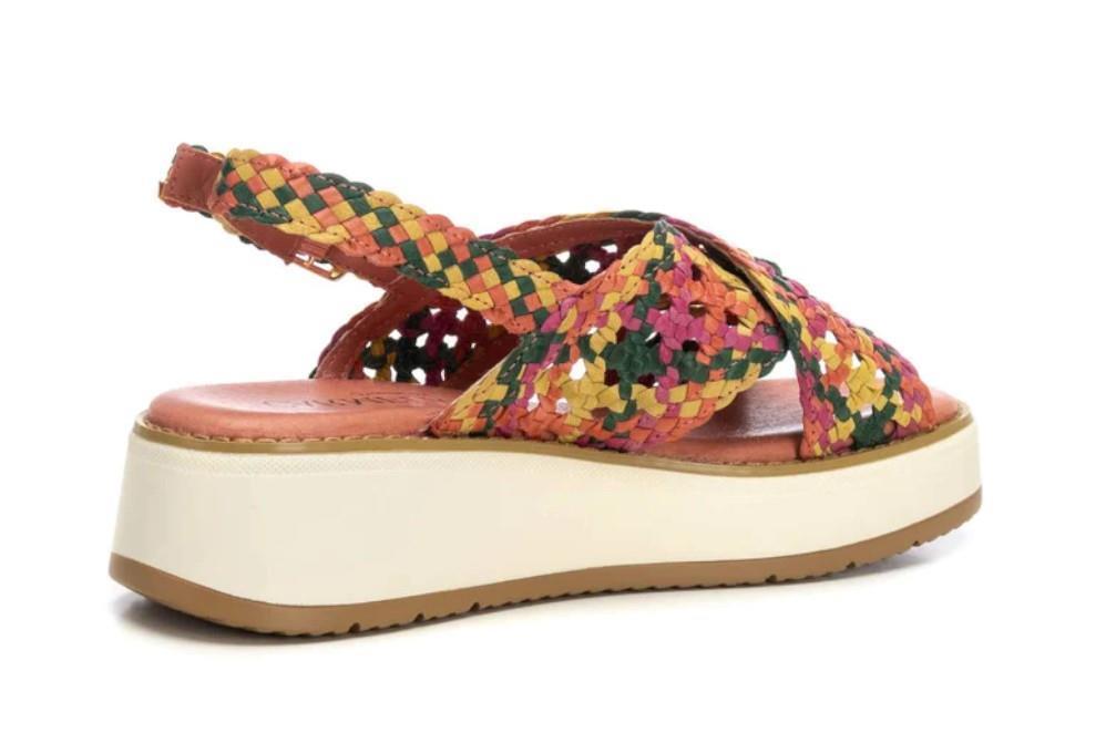 Sandalias cómodas Carmela 162306 en naranja para mujer
