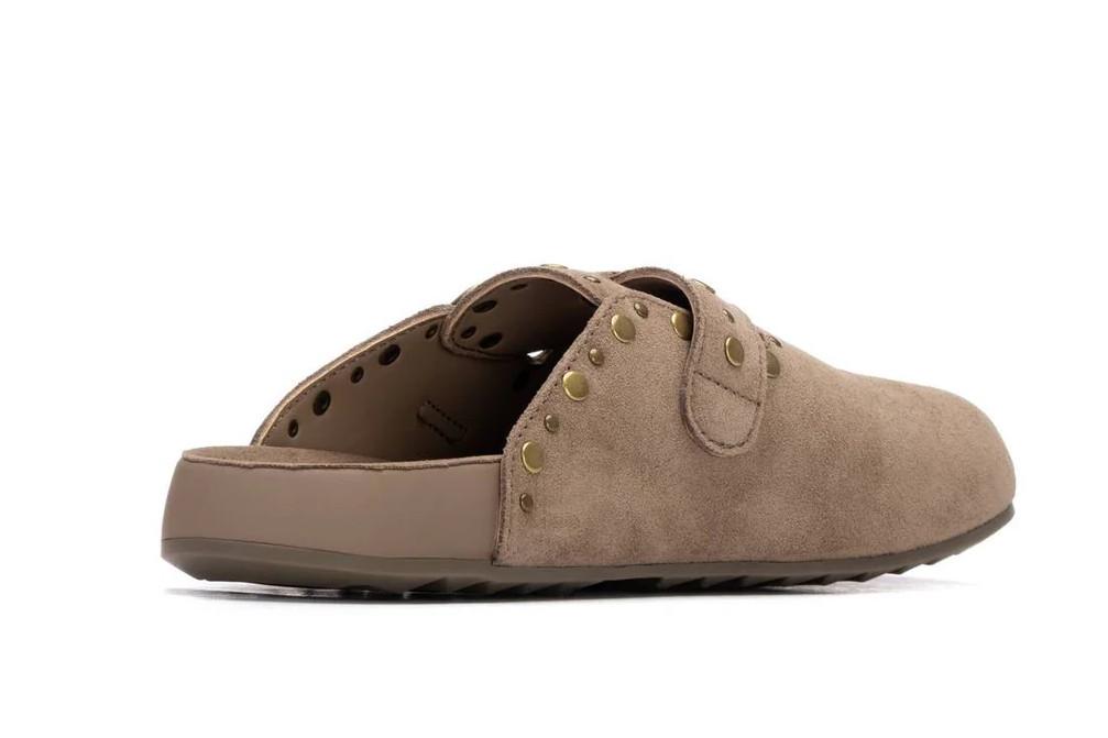 Zueco bio en beige para mujer XTI 14512102 de Serraje con Hebilla