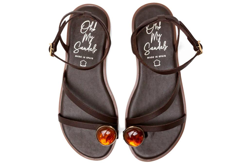 Sandalia plana de dedo Oh! My Sandals 5855 marrón para mujer de piel