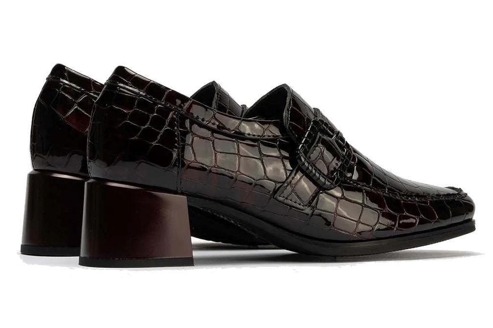 Zapatos abotinados Pitillos 10121 en burdeos para mujer