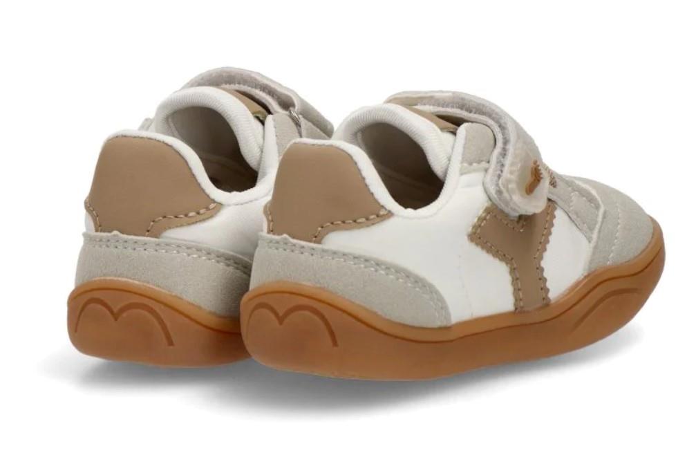 Zapatillas deportivas Barefoot Free 52443 ETIKA en color camel