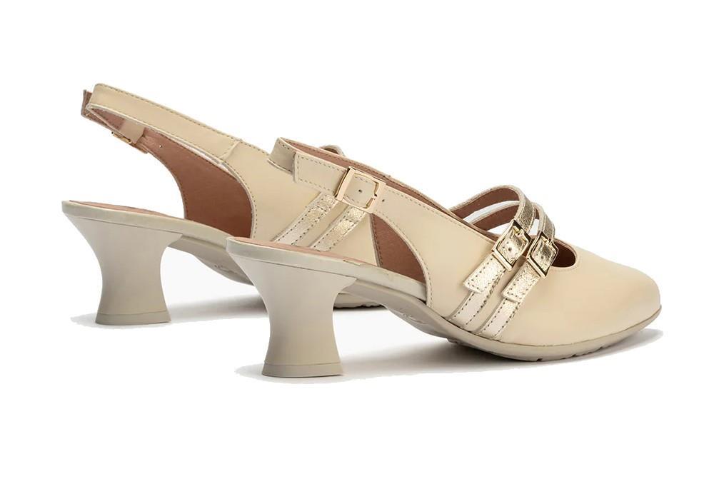 Zapatos de salón destalonados Pitillos 10517 en beige para mujer