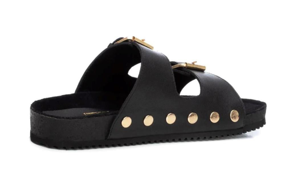 Sandalias planas Bio Carmela 162128 en negro para mujer