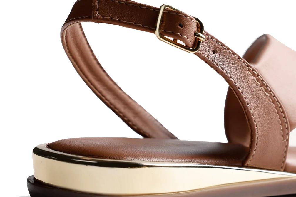 Sandalias Planas Gioseppo 79072 Stony en cuero de Piel con Anillo Joya y Detalles Metalizados para Mujer