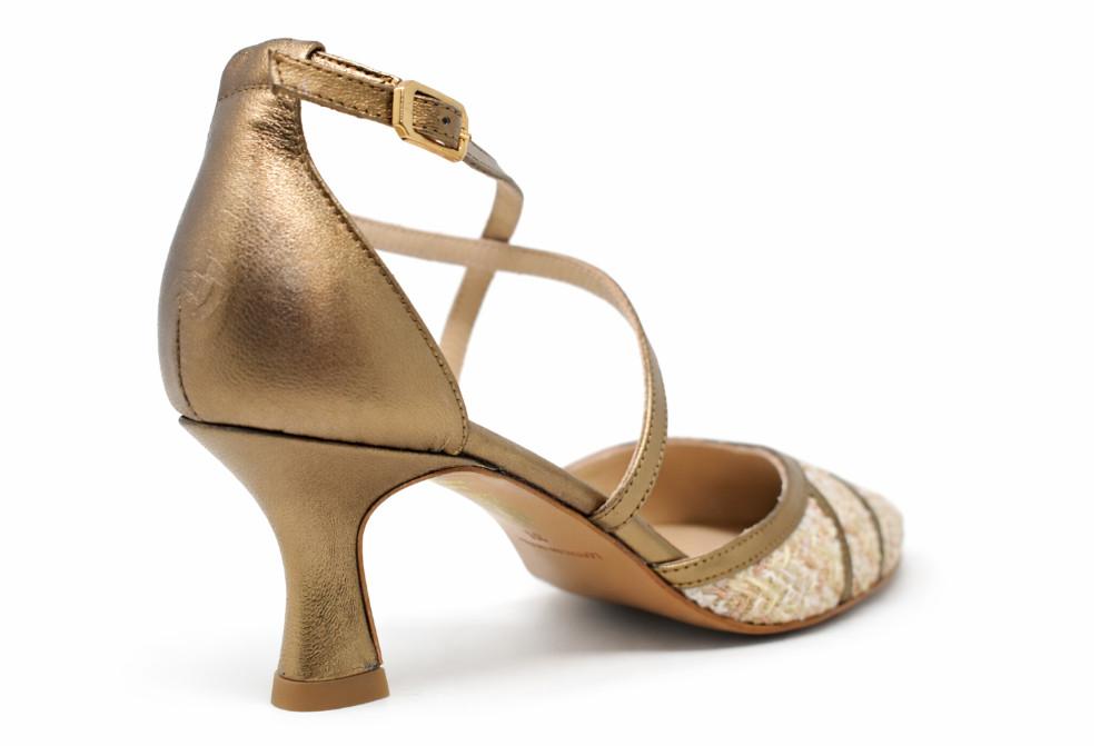 Zapatos de tacón medio Joni 30341 en color crema