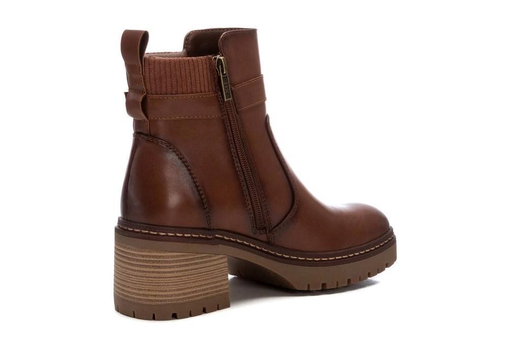 Botín XTI 143371 en camel para mujer
