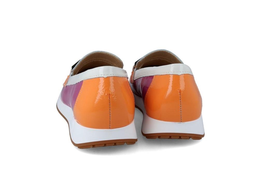 Mocasines de piel de charol Pitillos 5675 en color fuxia