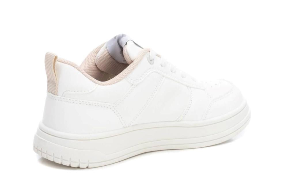Zapatilla deportiva XTI 150695 para niña de color blanco