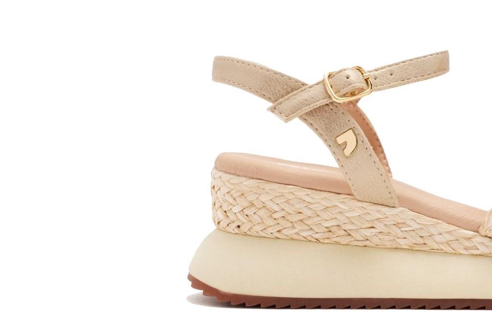 Sandalias con cuña Gioseppo GUILDHALL 74009 en natural para mujer
