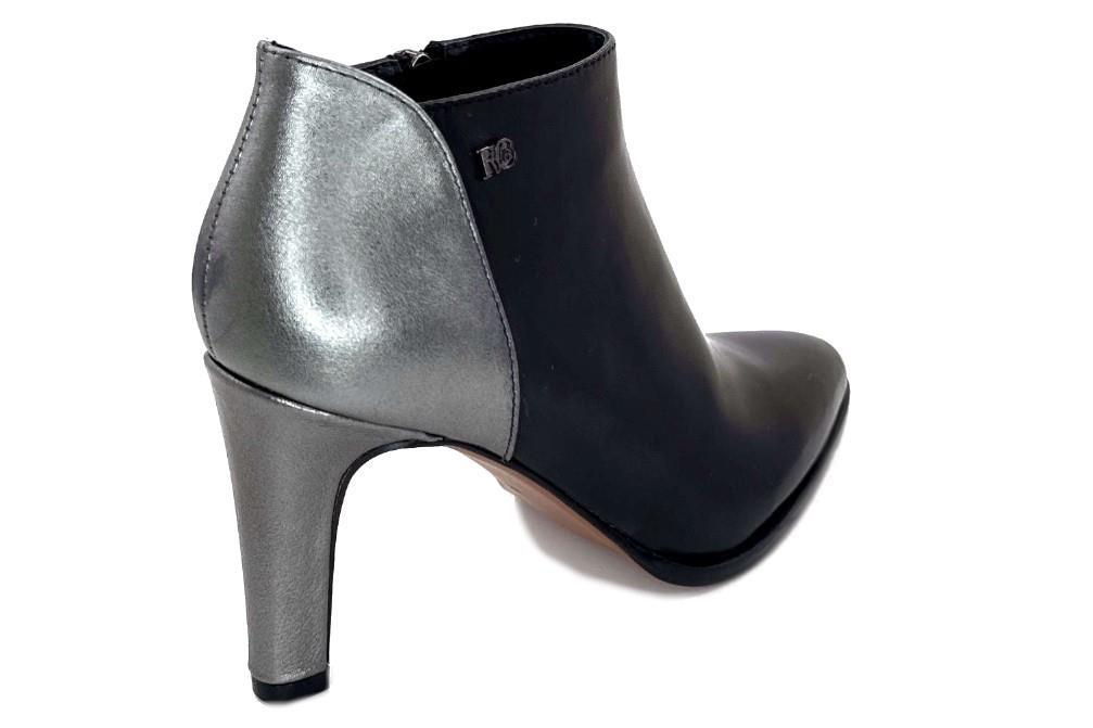 Botines de tacón Regarde le Ciel Buffy 03 en negro para mujer