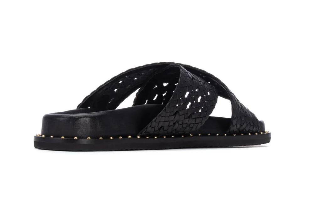 Sandalia plana Carmela 163053 Negra para mujer | Sandalia de Piel Trenzada Metalizada con Suela Antideslizante