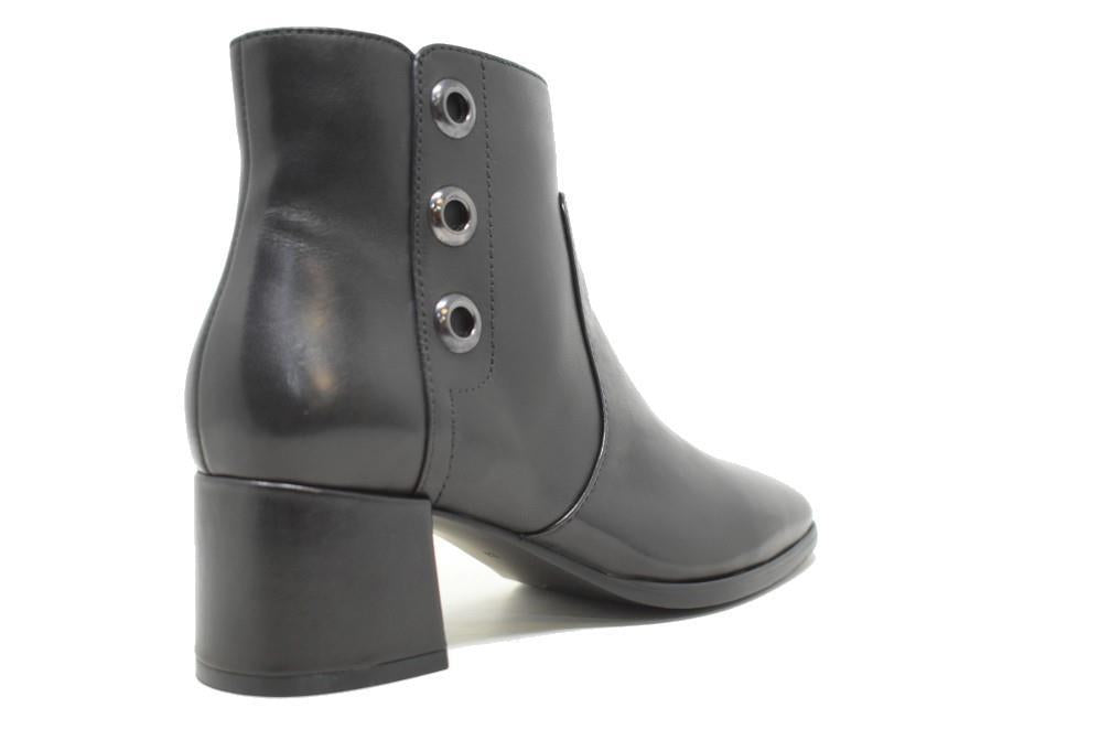 Botines Regarde Le Ciel Pilar 04 en negro para mujer