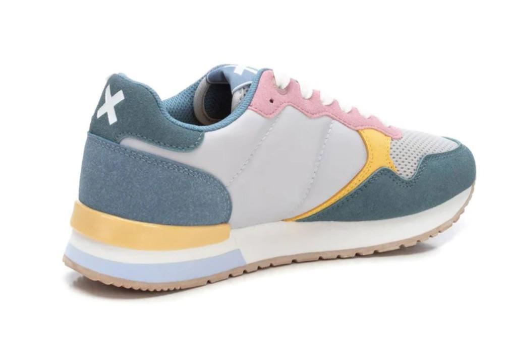 Zapatillas deportivas XTI 144061 en jeans para mujer