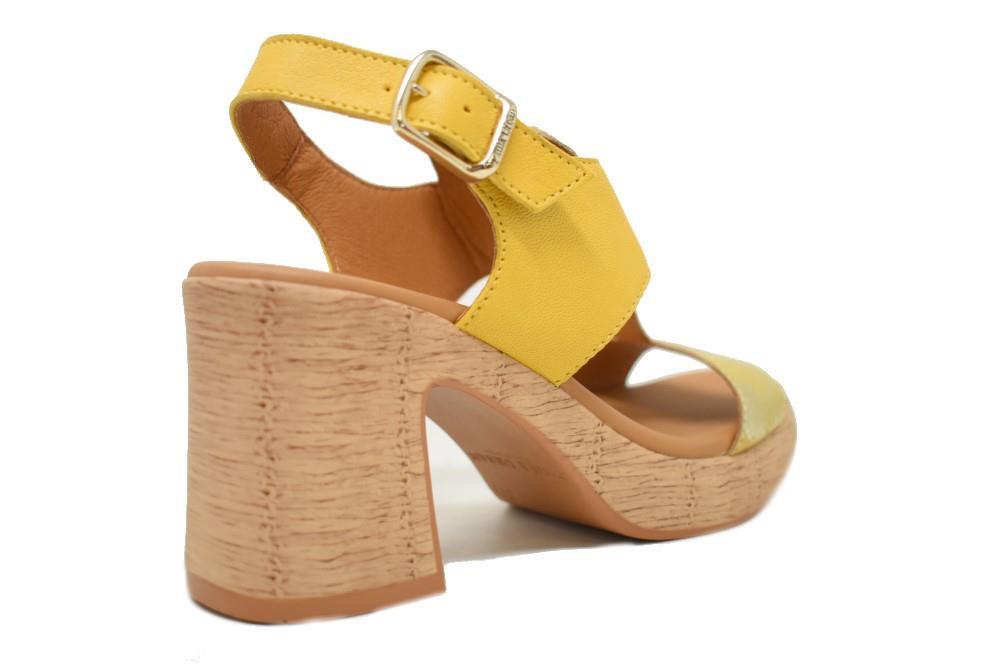 Sandalias de tacón Paula Urban 32-747 Picasso en mostaza para mujer