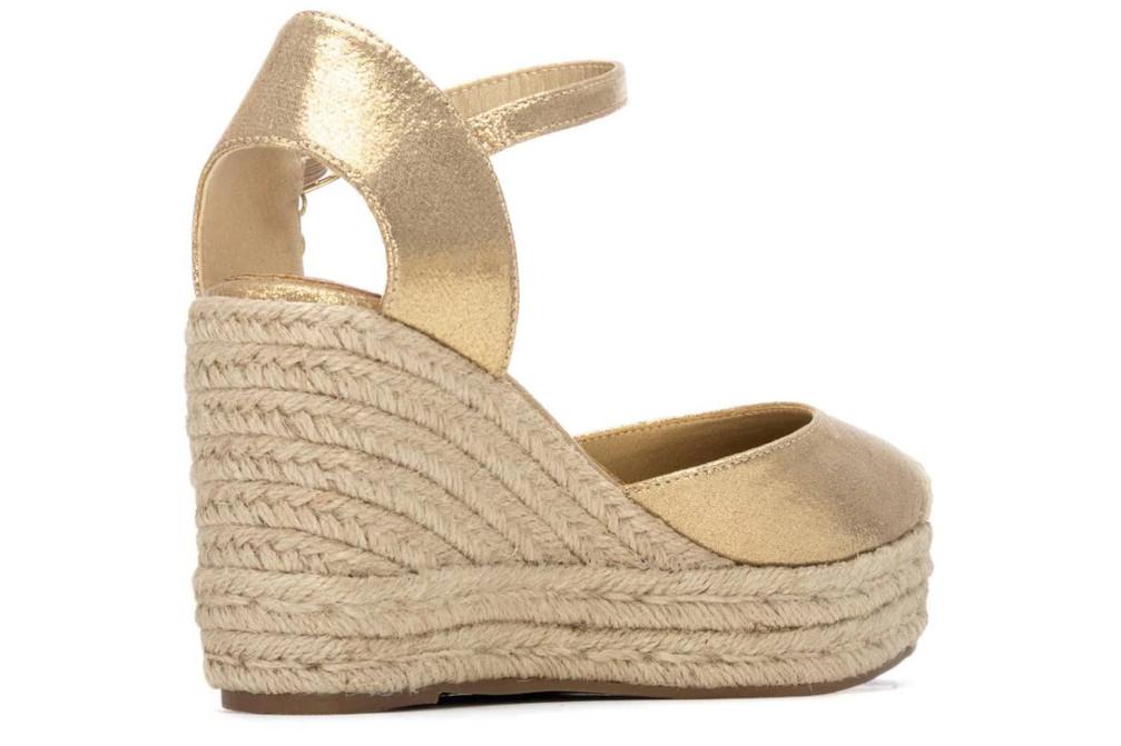 Alpargatas con cuña para mujer XTI 145416 en oro de Yute y Plataforma