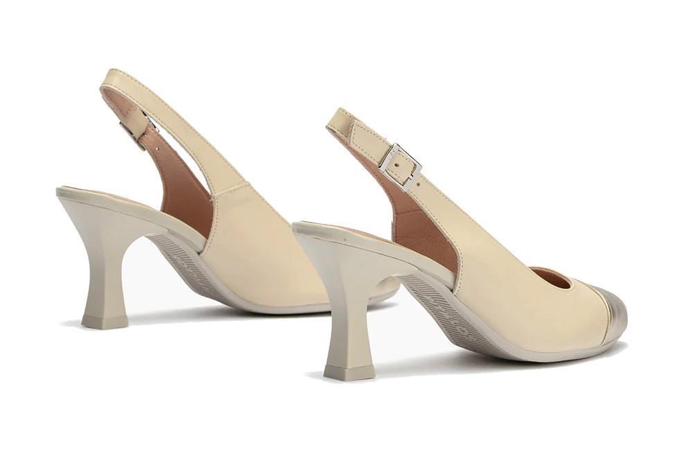 Zapatos de tacón destalonados Pitillos 10523 en oro
